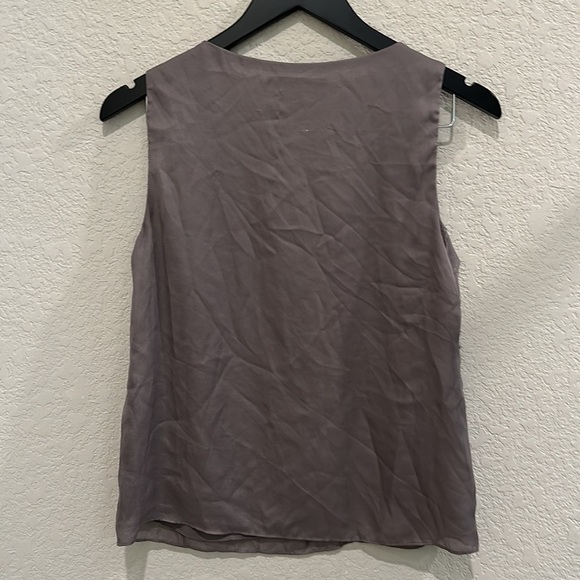 Ann Taylor Loft sleeveless blouse size XS - Picture 7 of 7